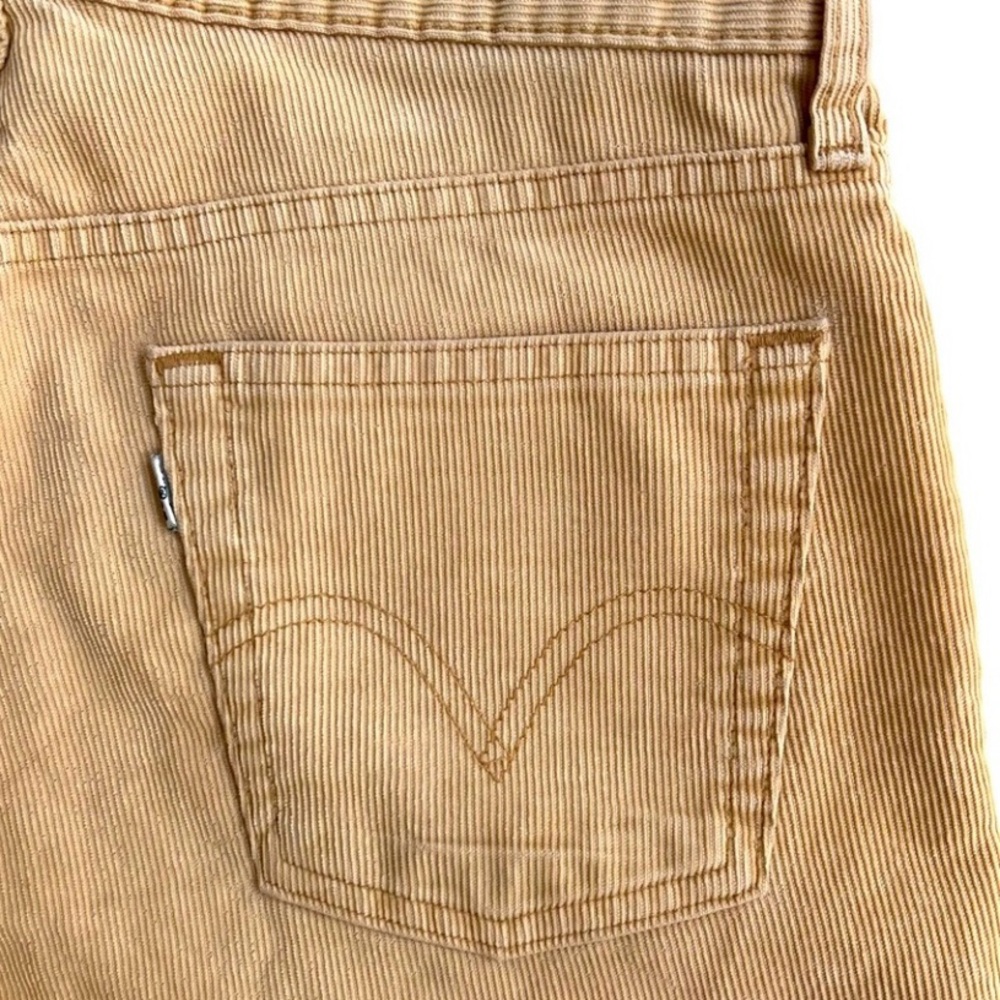 Levi’s 514 Slim Straight Cords